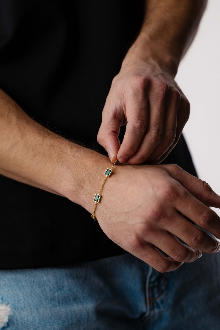 Green Stone Bracelet (Gold)