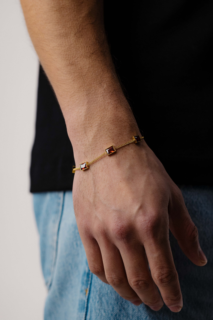 Red Stone Bracelet (Gold)