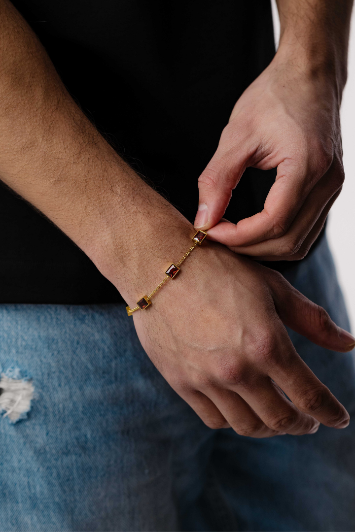 Red Stone Bracelet (Gold)