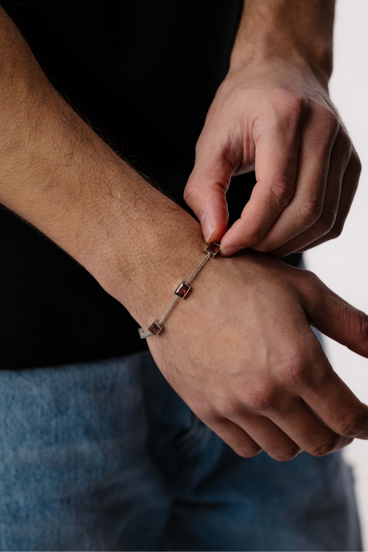 Red Stone Bracelet (Silver)