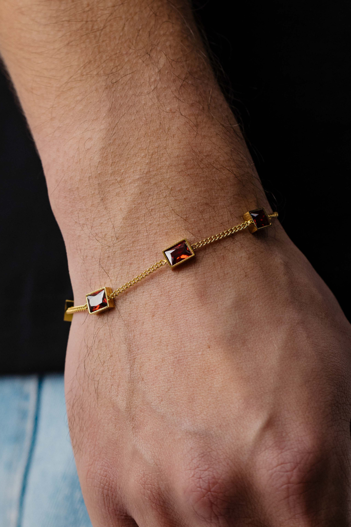 Red Stone Bracelet (Gold)