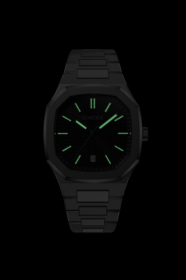 AUGUST - Black